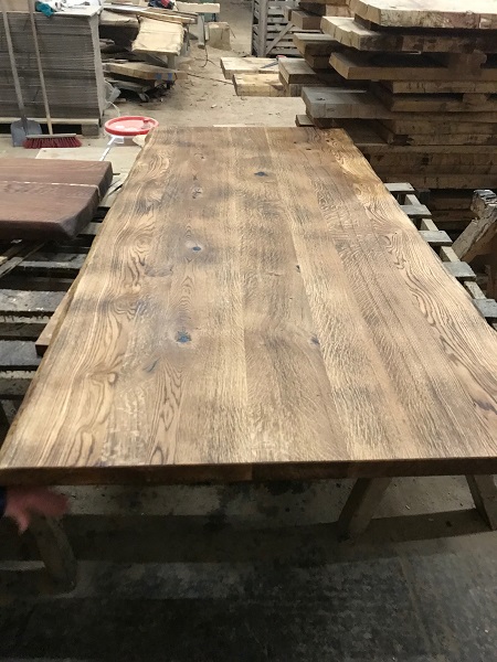 Leimholzplattte geflammt und geölt 5